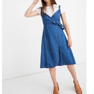 ⛄️ NWOT Madewell denim midi wrap dress in Maelin wash